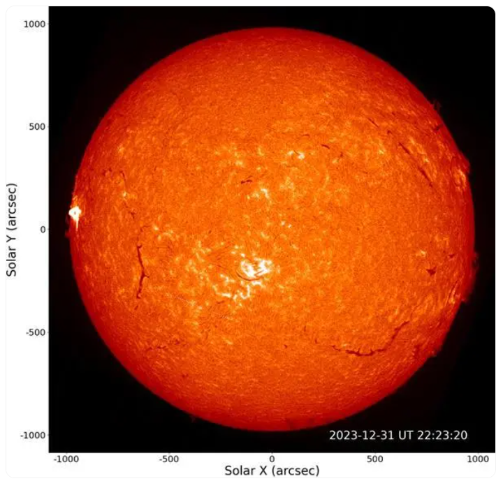 2024太阳耀斑爆发画面
