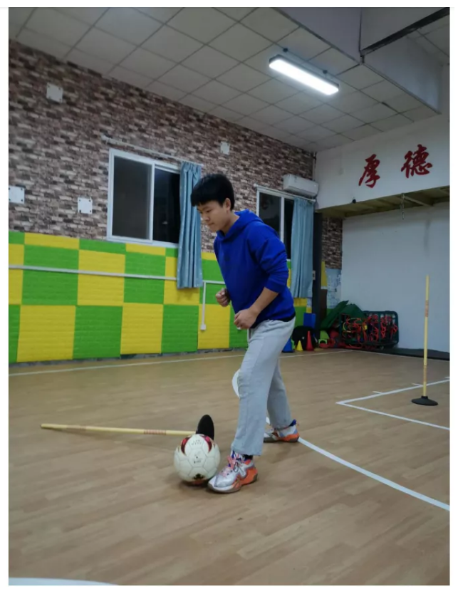 2022北京中考体育足球绕杆的训练技巧&注意事项有哪些?